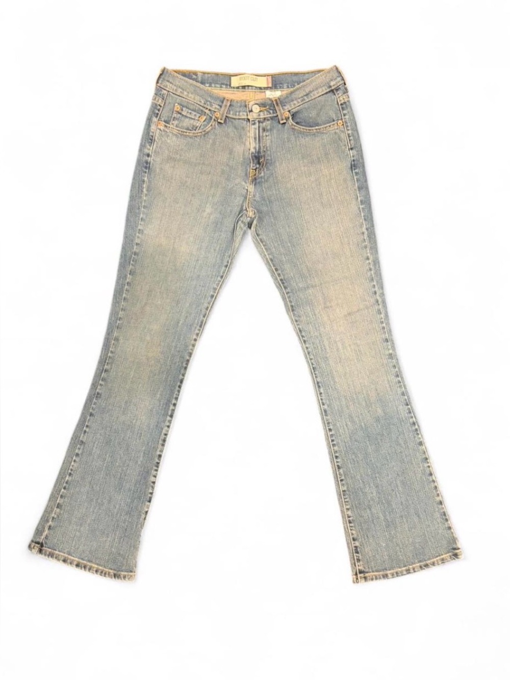 Levi’s 515 bootcut jeans | size 6M | 31” inseam 
$25